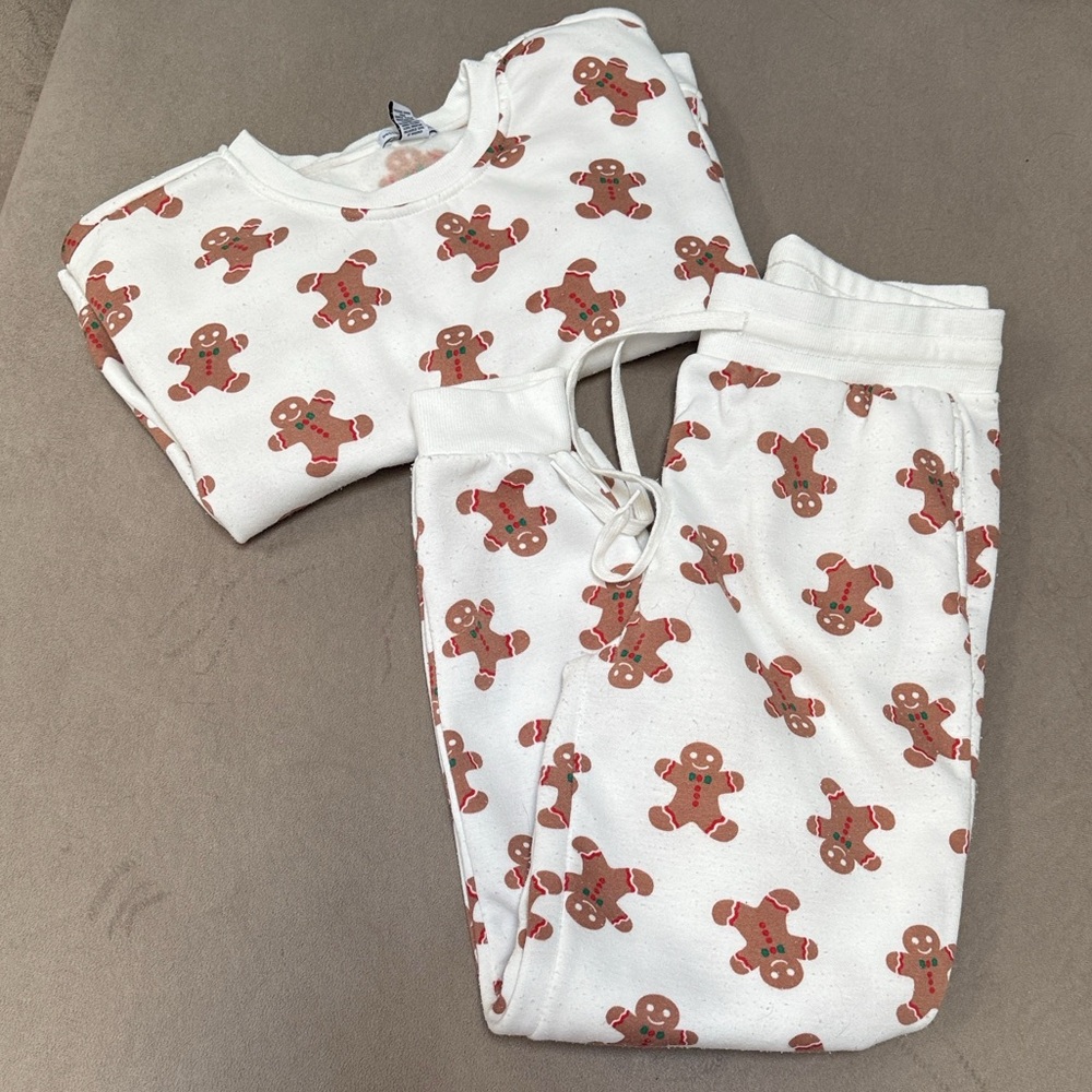 Gingerbread Print Pajama Set- size large but runs small.